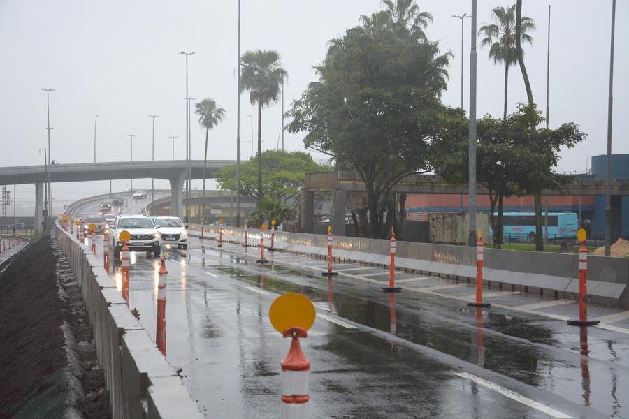 Chuva da &uacute;ltima segunda-feira causou leve atraso nos trabalhos em execu&ccedil;&atilde;o