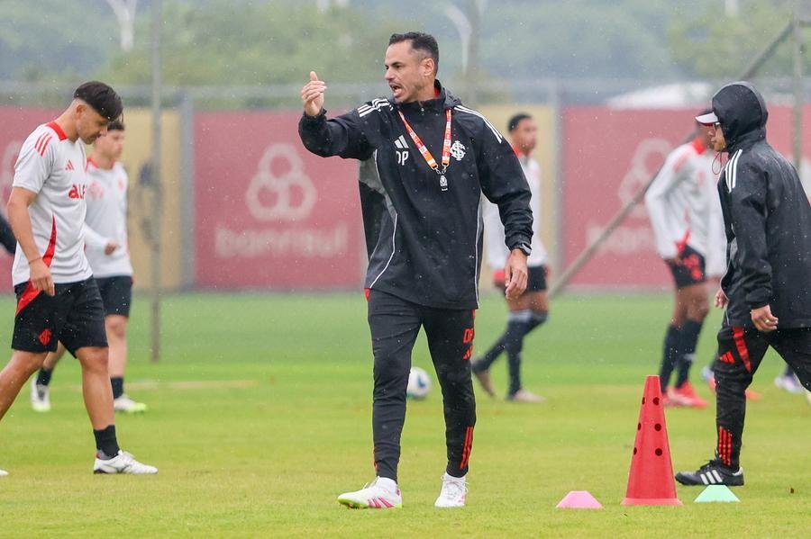 Diego Pereira assumiu a prepara&ccedil;&atilde;o f&iacute;sica do Inter ap&oacute;s a chegada de Ram&oacute;n D&iacute;az