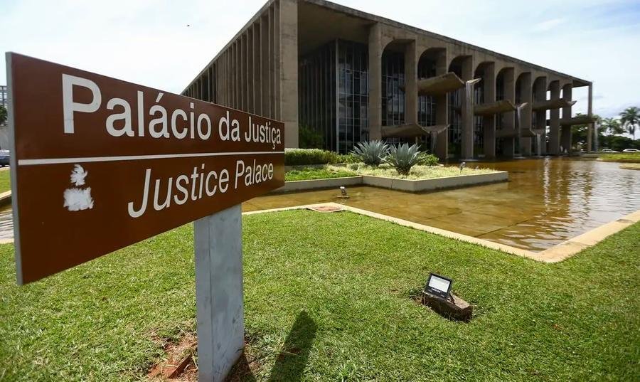Moraes determinou que Figueiredo seja notificado sobre a den&uacute;ncia apresentada contra ele pela PGR