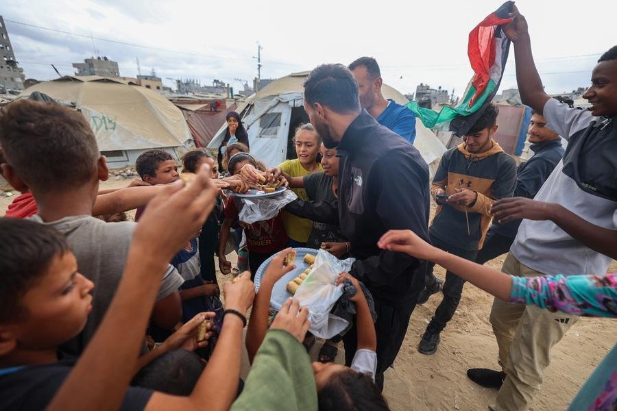 O bloqueio imposto por Israel reduziu drasticamente a ajuda vital a Gaza