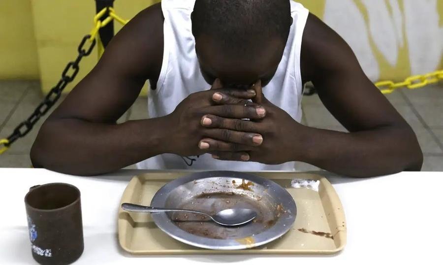 Dados da pesquisa mostram desigualdade na constata&ccedil;&atilde;o da fome, uma vez que pretos e pardos s&atilde;o respons&aacute;veis por 45,1% dos 78,3 milh&otilde;es de domic&iacute;lios do pa&iacute;s
