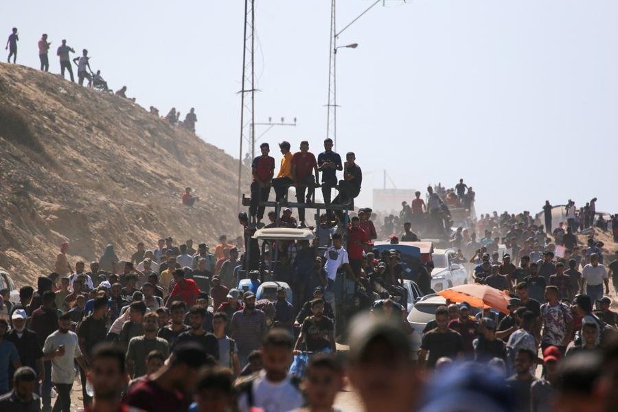 Com a tr&eacute;gua em vigor, palestinos deslocados iniciaram a marcha de retorno