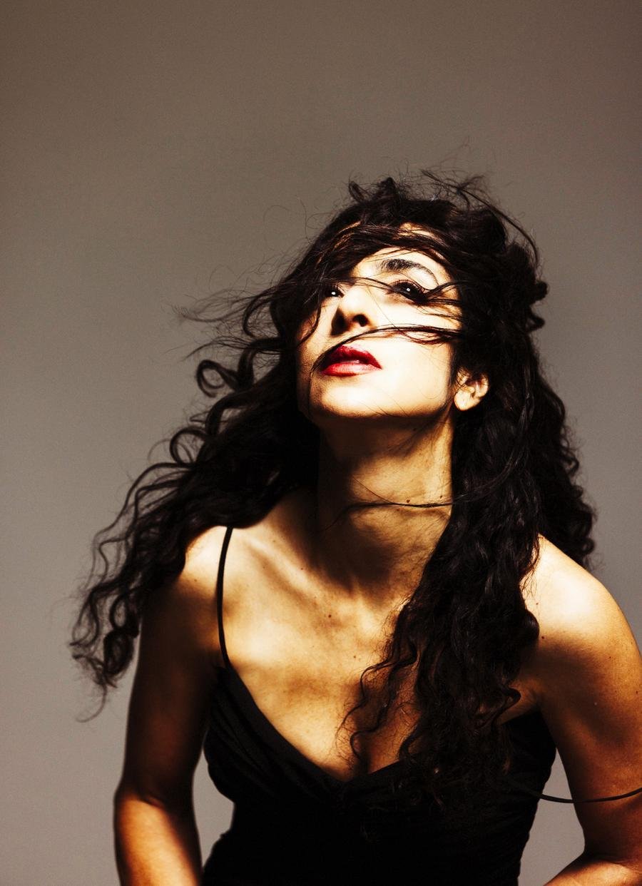 &ldquo;Sua Onda&rdquo; &eacute; uma composi&ccedil;&atilde;o de Marisa Monte com seus parceiros tribalistas, Arnaldo Antunes e Carlinhos Brown