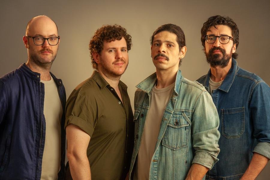 Com 20 anos de estrada, a banda Dingo prepara um show especial para o segundo dia do Festival Tur&aacute; em Porto Alegre, em 26 de outubro, no Anfiteatro P&ocirc;r do Sol