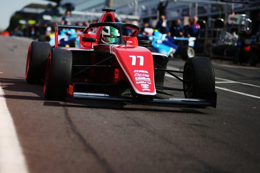 Primeira vit&oacute;ria na Europa veio em Donington Park