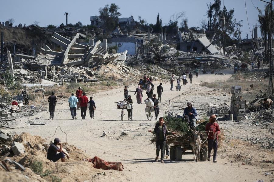 A ag&ecirc;ncia de Defesa Civil de Gaza informou que ao menos nove pessoas morreram em ataques contra v&aacute;rias partes do territ&oacute;rio palestino