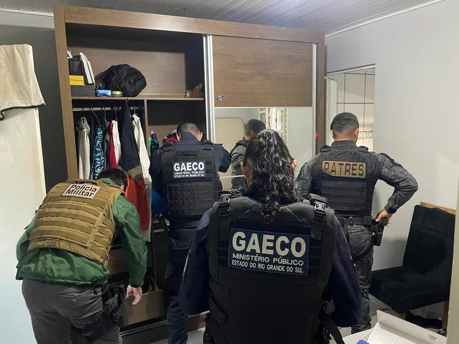 Al&eacute;m de Gravata&iacute;, a opera&ccedil;&atilde;o foi realizada simultaneamente em munic&iacute;pios catarinenses como Palho&ccedil;a, S&atilde;o Jos&eacute;, Imbituba e Laguna