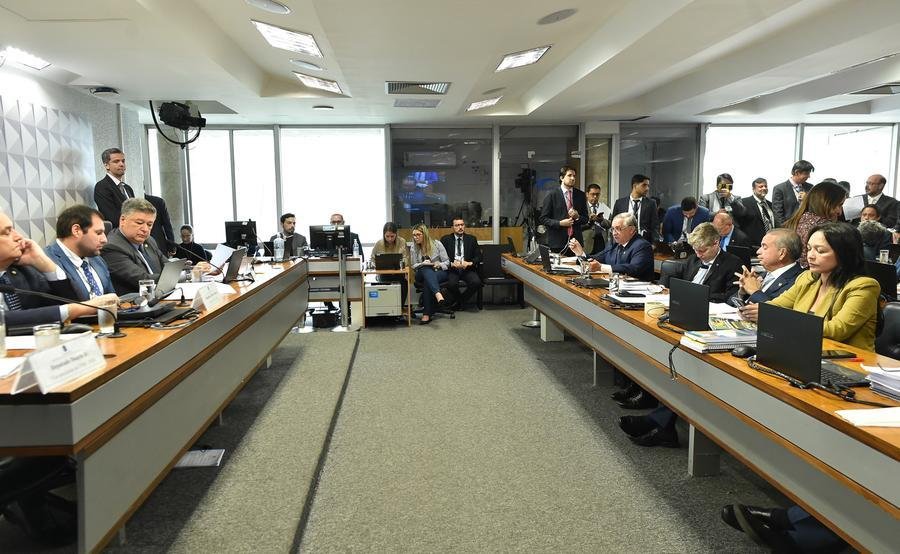 Base do governo barra convoca&ccedil;&atilde;o de irm&atilde;o de Lula