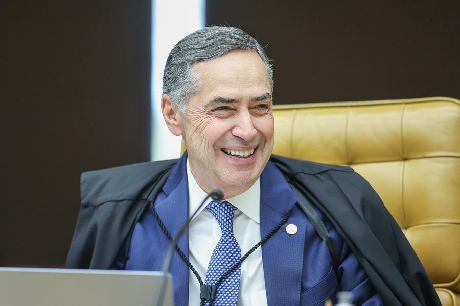 Ministro se aposentou aos 68 anos