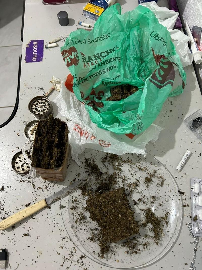 Durante a Opera&ccedil;&atilde;o Magnitude, da Pol&iacute;cia Civil, drogas foram apreendidas com os alvos dos mandados