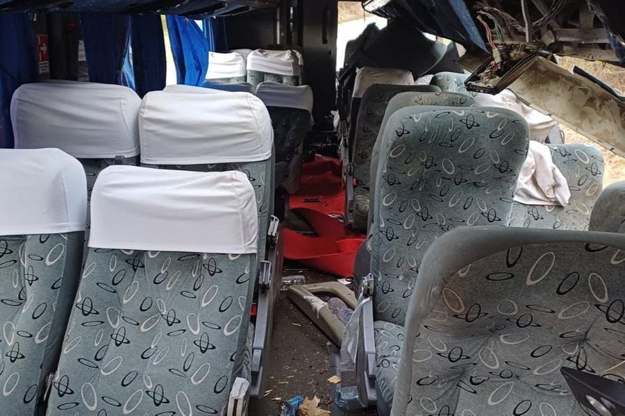 &Ocirc;nibus levava mais de 30 passageiros