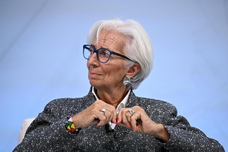 Lagarde cita desgaste em atra&ccedil;&atilde;o pelo d&oacute;lar&nbsp;e alerta risco de maior enfraquecimento