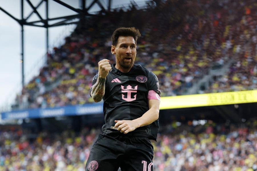 Messi anota tr&ecirc;s gols contra o Nashville e leva pr&ecirc;mio por artilharia nos Estados Unidos