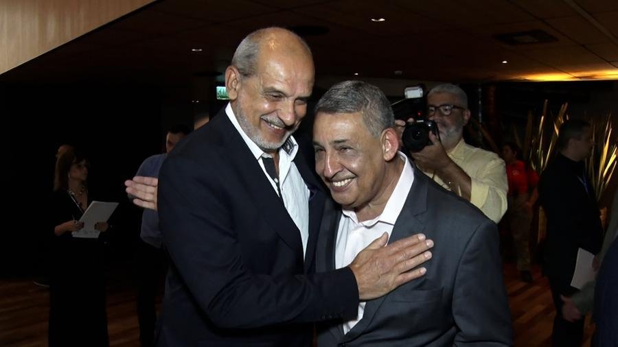 Ricardo Alves, presidente do Gr&ecirc;mio N&aacute;utico Uni&atilde;o, recebeu o prefeito Sebasti&atilde;o Melo para comemorar os 30 anos do Uni&atilde;o Cooks