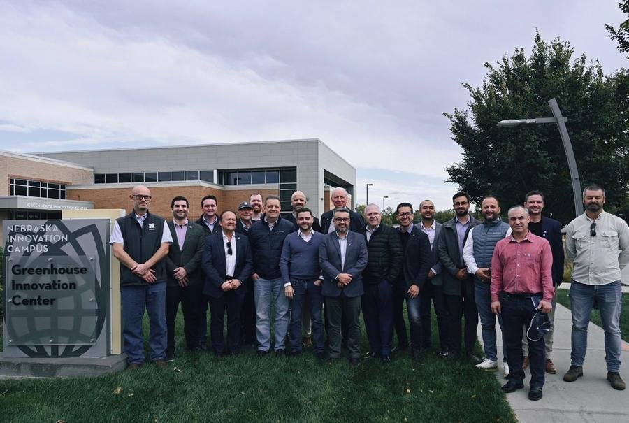 A comitiva esteve no Greenhouse Innovation Center, da Universidade do Nebraska&ndash;Lincoln, uma das mais avan&ccedil;adas instala&ccedil;&otilde;es de pesquisa agr&iacute;cola do pa&iacute;s