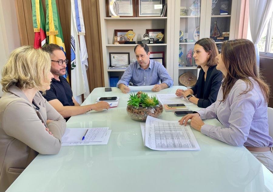 Prefeitura busca uma forma definitiva de atendimento ao p&uacute;blico remanescente da calamidade