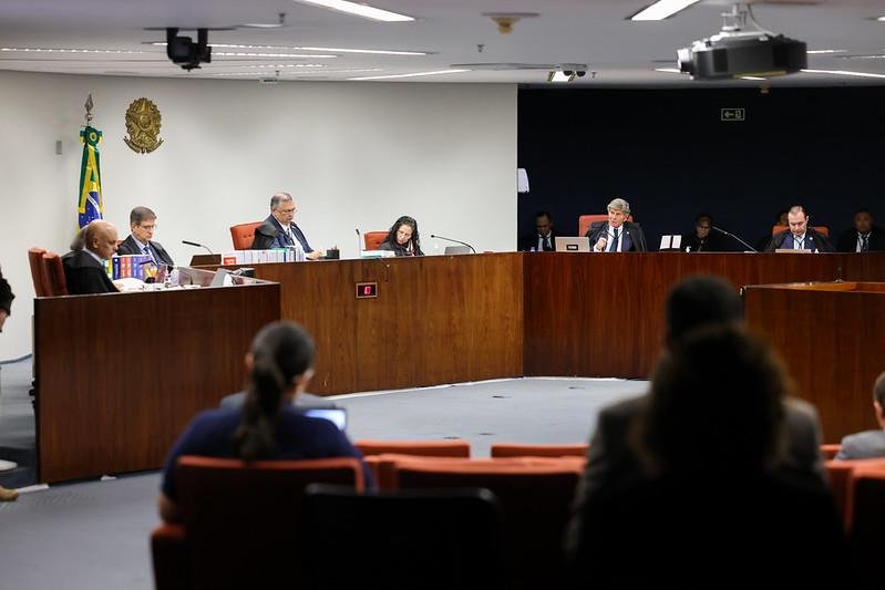 Por 4 votos a 1, a maioria dos ministros do colegiado concordou com a den&uacute;ncia da Procuradoria-Geral da Rep&uacute;blica (PGR) e condenou os acusados