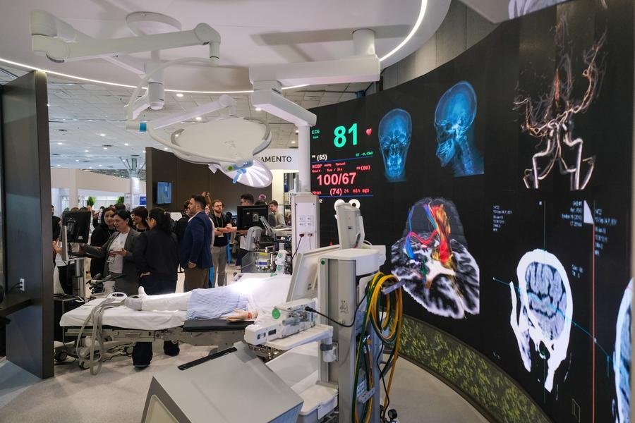O Hospital da Manh&atilde;, iniciativa do Hospital de Cl&iacute;nicas de Porto Alegre, com apresenta&ccedil;&atilde;o de tecnologias hospitalares, &eacute; um dos destaques da feira
