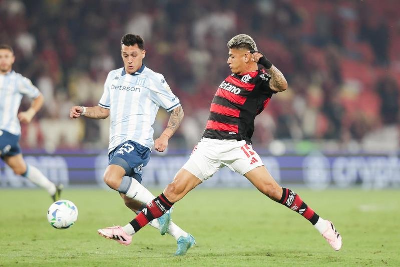 Flamengo sai em vantagem na semifinal da Libertadores