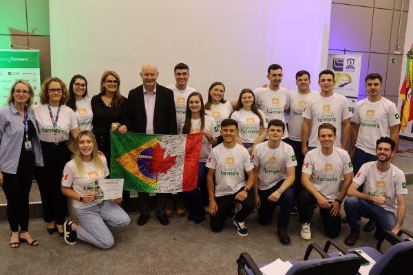 Jovens relataram as experi&ecirc;ncias em encontro na Emater/RS-Ascar