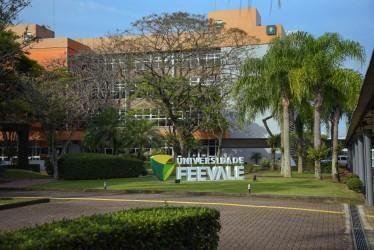 As inscri&ccedil;&otilde;es &agrave; sele&ccedil;&atilde;o presencial ou on-line s&atilde;o feitas pelo site, que tamb&eacute;m informa sobre outras formas de ingresso