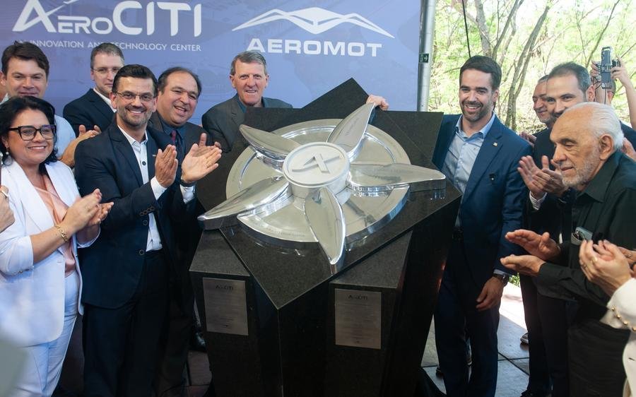 Lan&ccedil;amento da pedra fundamental que dar&aacute; in&iacute;cio ao projeto de implanta&ccedil;&atilde;o do Aerocentro Integrado de Tecnologia e Inova&ccedil;&atilde;o (AeroCITI)