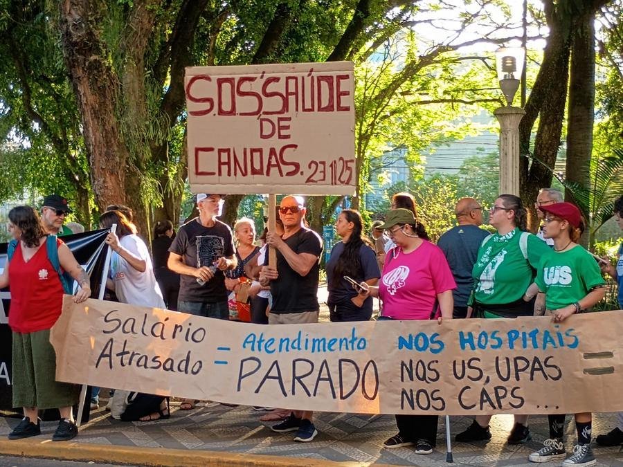 Fam&iacute;lias reclamam dos hospitais lotados, sem condi&ccedil;&otilde;es de atendimento e falta de m&eacute;dicos