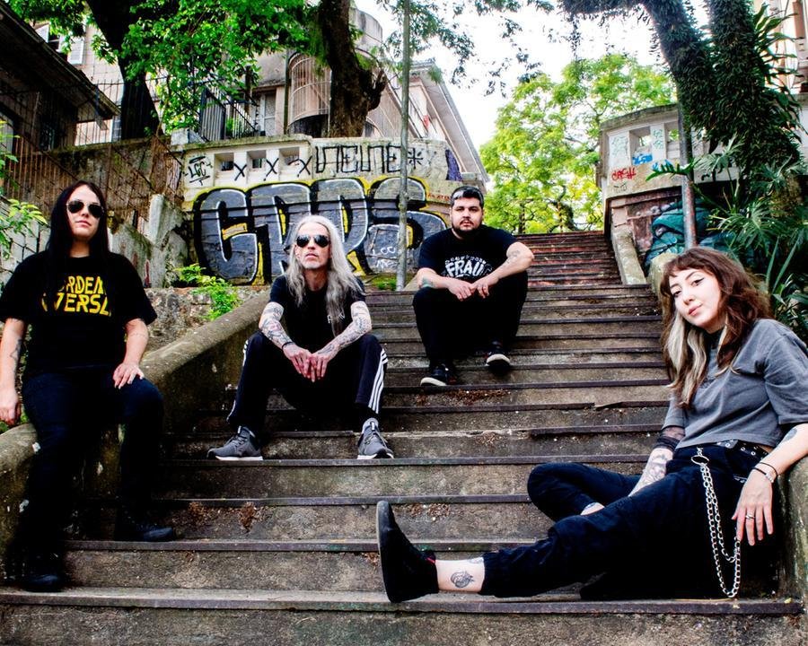 Jenny Vieira, Helio Cordeiro, Matheus Leal e Joana Berwanger formam a Frau