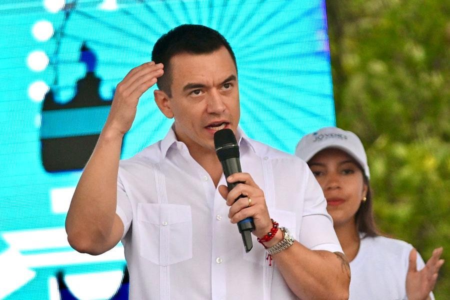 Presidente do Equador denuncia tentativa de envenenamento
