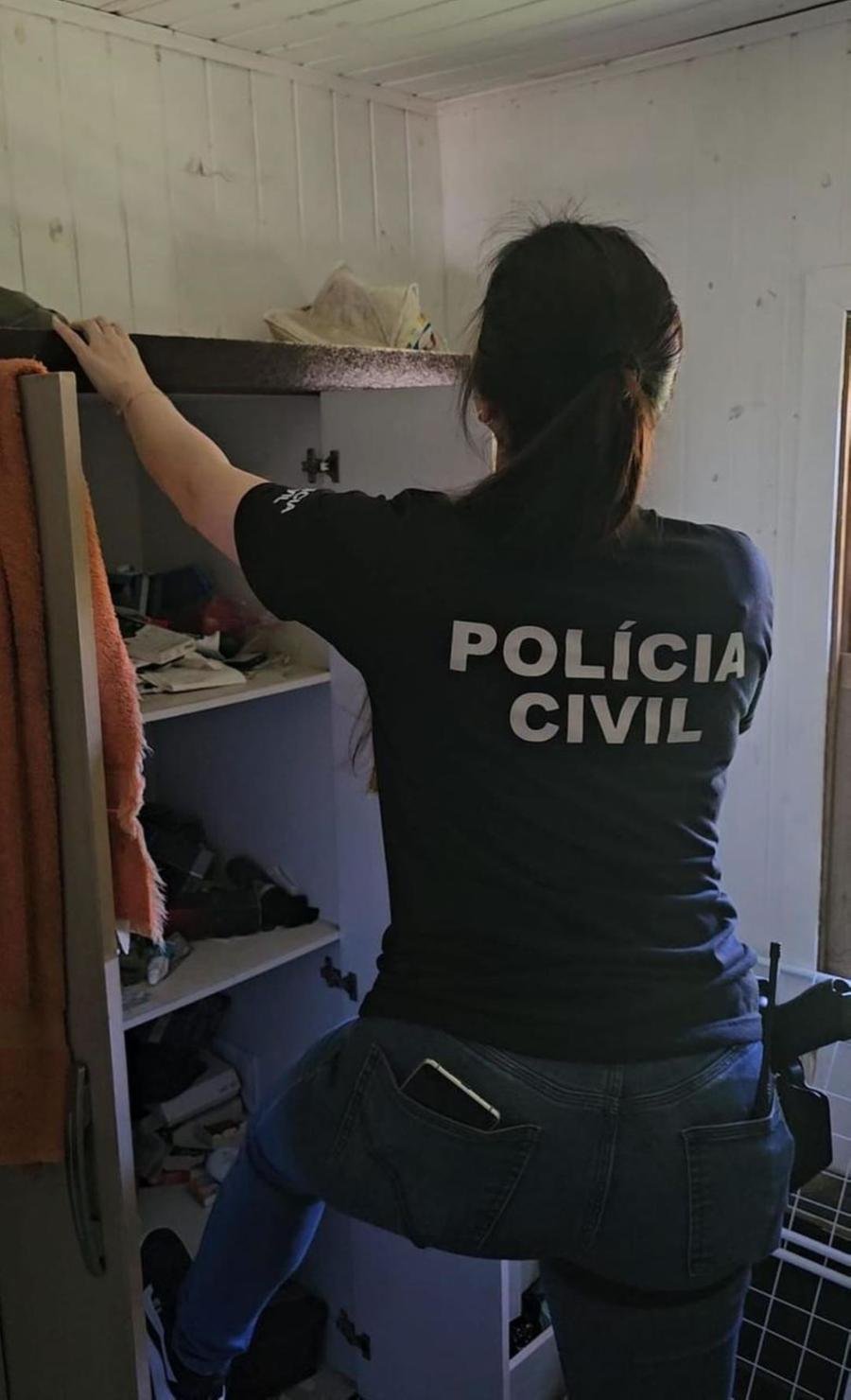 Cinco pessoas foram presas na Opera&ccedil;&atilde;o Audace que investiga organiza&ccedil;&atilde;o criminosa especialista em roubo e clonagem de ve&iacute;culos em Porto Alegre