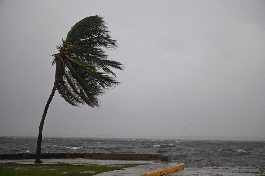Tempestade pode ser a mais violenta que j&aacute; atingiu a Jamaica