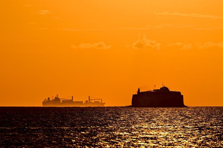 Segundo a Venezuela, CIA pretendia atacar navio americano atracado em Trinidad e Tobago