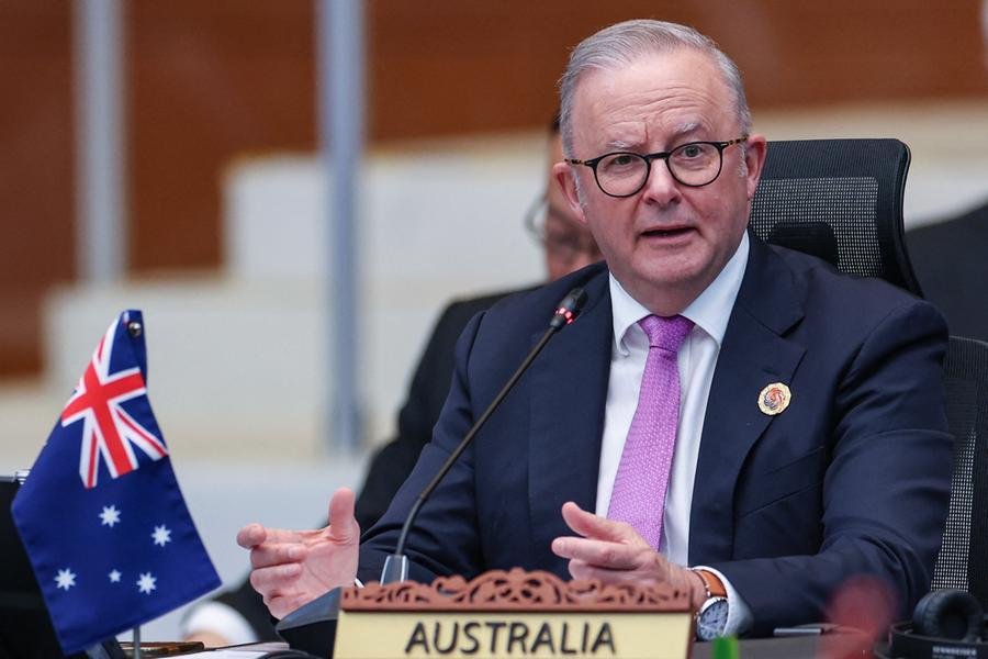 Governo do premi&ecirc; Anthony Albanese come&ccedil;ou a transferir migrantes que tiveram seus vistos cancelados para Nauru