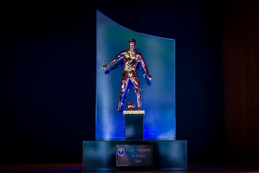 Tricolor vai receber o trof&eacute;u da Supercopa do Brasil de 1990 nesta quarta-feira