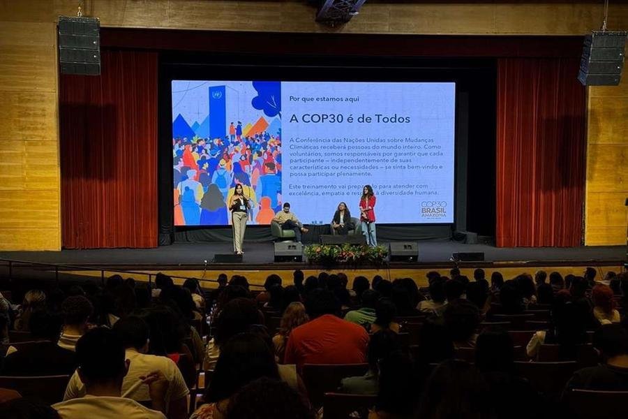 Volunt&aacute;rios da COP30 realizam nesta semana treinamentos para trabalhar na recep&ccedil;&atilde;o dos visitantes e moradores de Bel&eacute;m