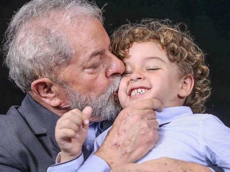 O valor da indeniza&ccedil;&atilde;o &eacute; o mesmo pedido na a&ccedil;&atilde;o, que na &eacute;poca era equivalente a um sal&aacute;rio m&iacute;nimo