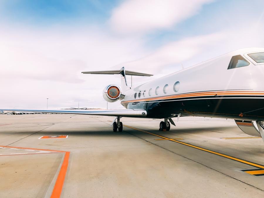 Estilo de vida dos super-ricos inclui uso de jatos privados, elevando sua emiss&atilde;o