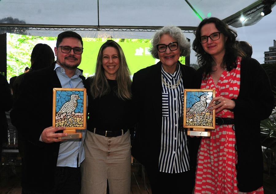 Jornalistas Cristiano Abreu, Karina Reif, Lisiane Mossmann e Veridiana Dalla Vecchia foram reconhecidos em duas categorias