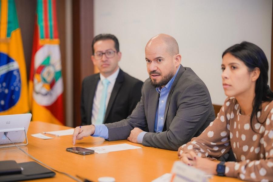 Capeluppi afirma que governos de esquerda e direita est&atilde;o apostando em concess&otilde;es