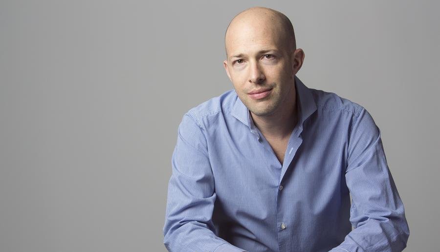 Solista italiano Paolo Andr&eacute; Gualdi interpreta Liszt com a Ospa