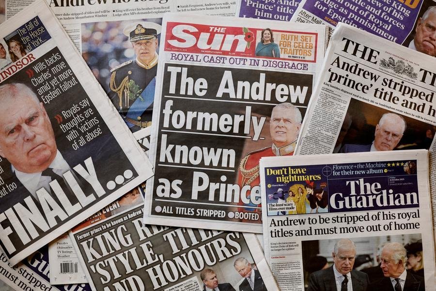 Nos &uacute;ltimos meses, cresceram as press&otilde;es para que Andrew deixasse o Royal Lodge, especialmente desde a publica&ccedil;&atilde;o das mem&oacute;rias p&oacute;stumas de Virginia Giuffre, principal acusadora de Jeffrey Epstein