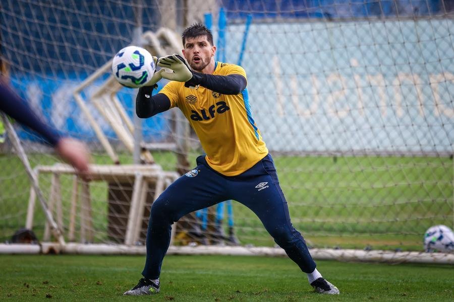 Tiago Volpi ser&aacute; titular da equipe em S&atilde;o Paulo