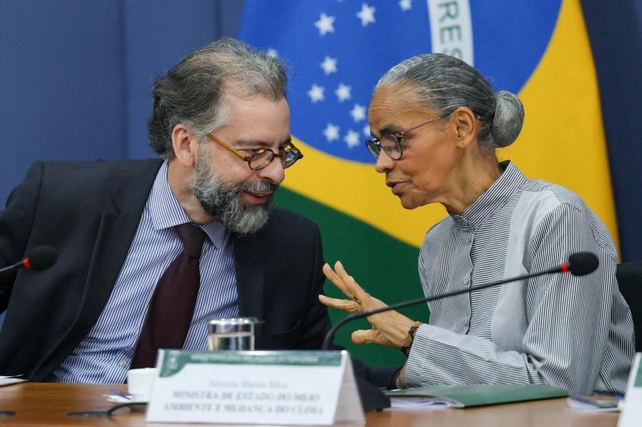 Embaixador Lyrio e ministra Marina apresentaram suas expectativas &agrave; imprensa, hoje, em Bras&iacute;lia
