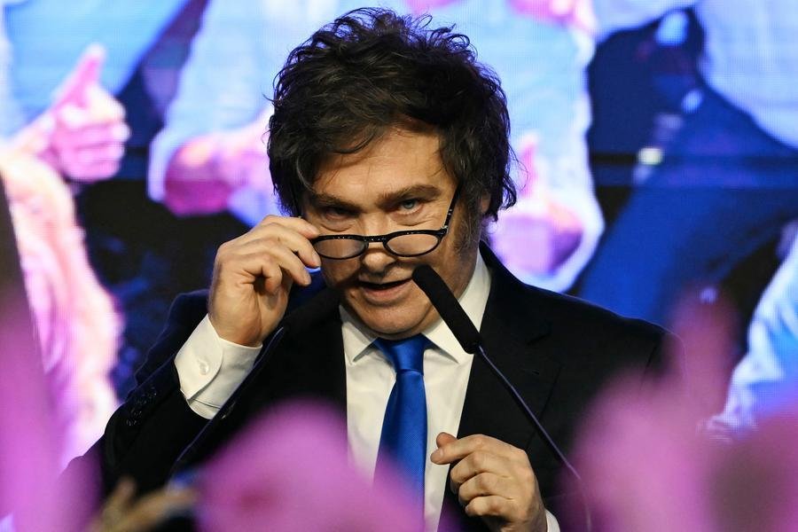 Milei anunciou o novo ministro pelas redes sociais neste domingo, 2