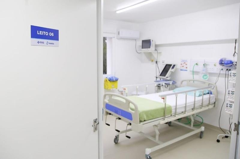 Profissionais da pediatria, controle de infec&ccedil;&atilde;o, cirurgia e da UTI n&atilde;o receberam nenhum valor referente a setembro