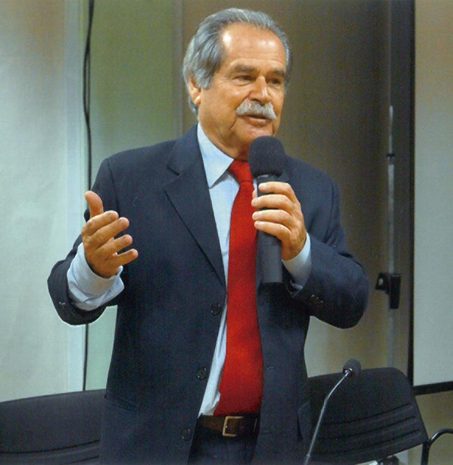Pela 71&ordf; Feira do Livro da Capital, escritor Alcy Cheuiche participa de painel tem&aacute;tico sobre os 400 anos das Miss&otilde;es Jesu&iacute;ticas Guaranis no RS  e lan&ccedil;a nova edi&ccedil;&atilde;o de &lsquo;Sep&eacute; Tiaraju - Romance dos Sete Povos das Miss&otilde;es&rsquo;