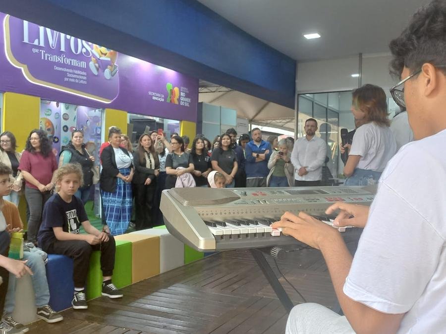 Programa&ccedil;&atilde;o infantojuvenil na Feira do Livro de Porto Alegre 2025