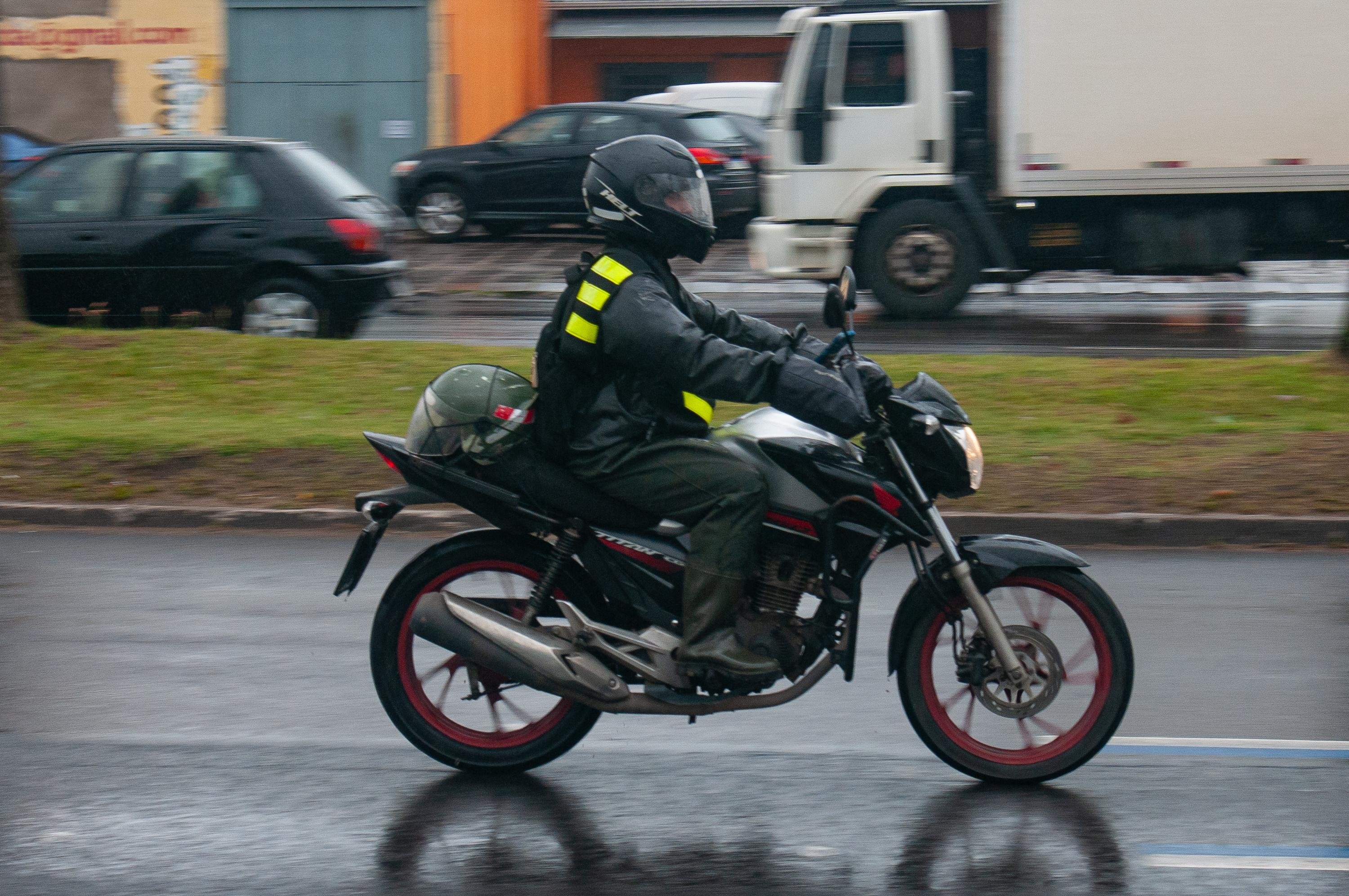 Prefeitura e empresa de aplicativo de entregas firmam parceria para ampliar a seguran&ccedil;a de motociclistas no tr&acirc;nsito