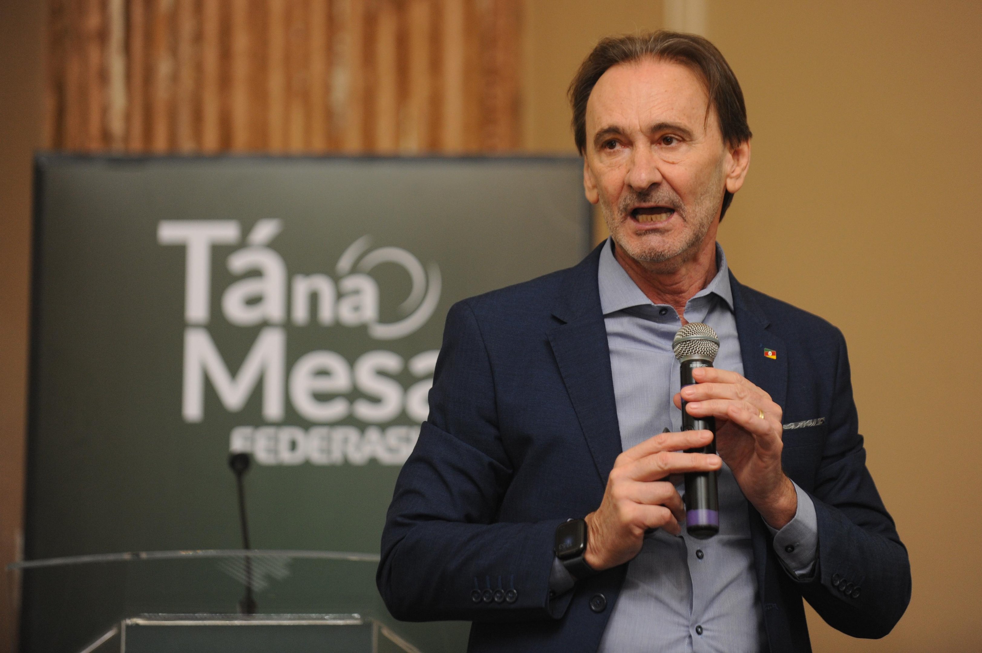 Durante o T&aacute; na Mesa desta semana, Costella evitou perguntas sobre os ped&aacute;gios