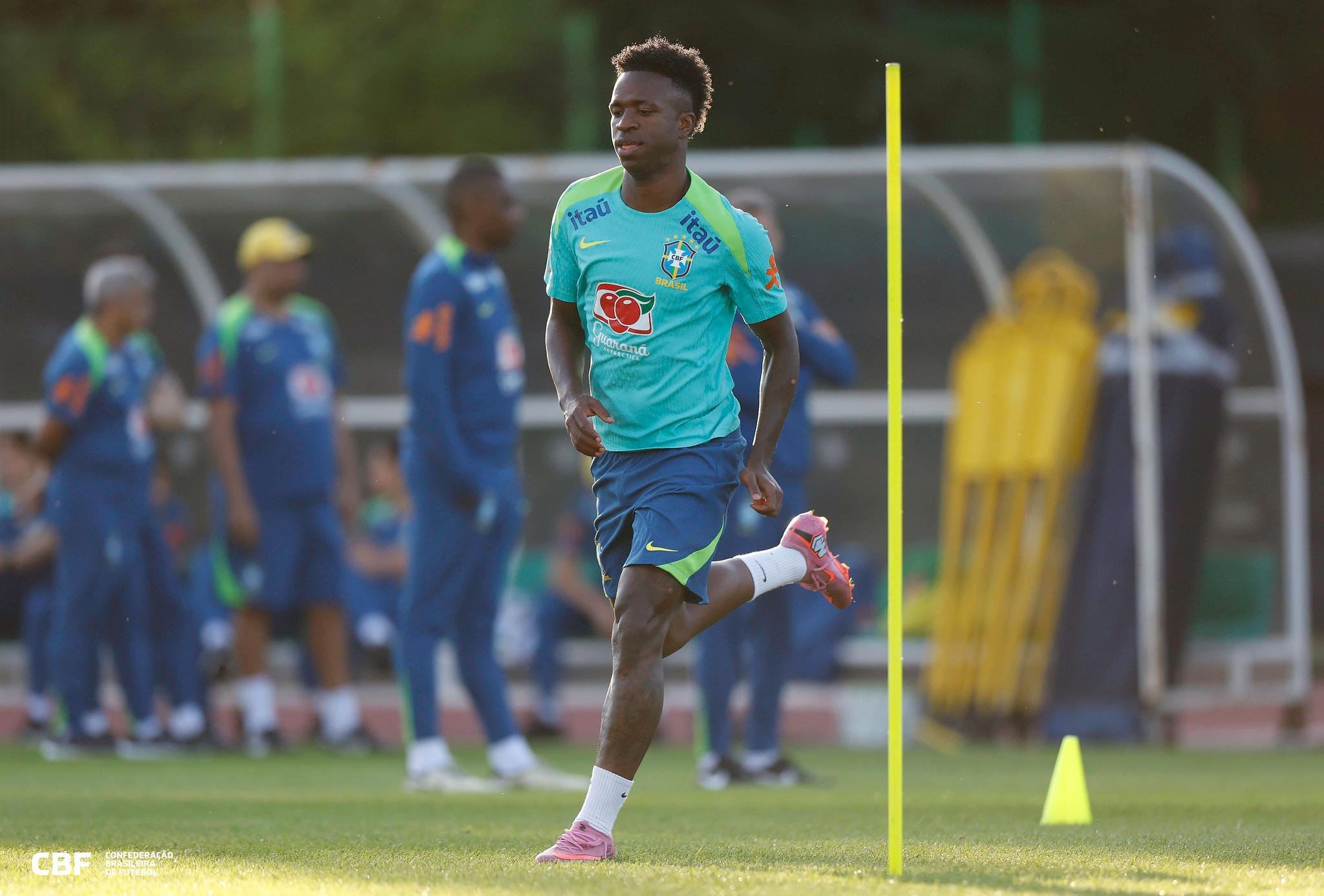 Vini Jr vai enfrentar colegas de clube como Mbappe hoje &agrave; tarde